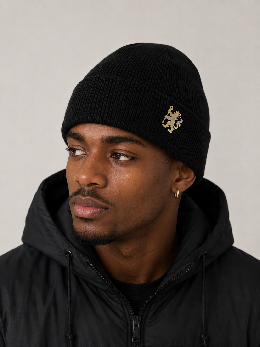 Chelsea Black Gold Lion Fleeced Cuffed Beanie